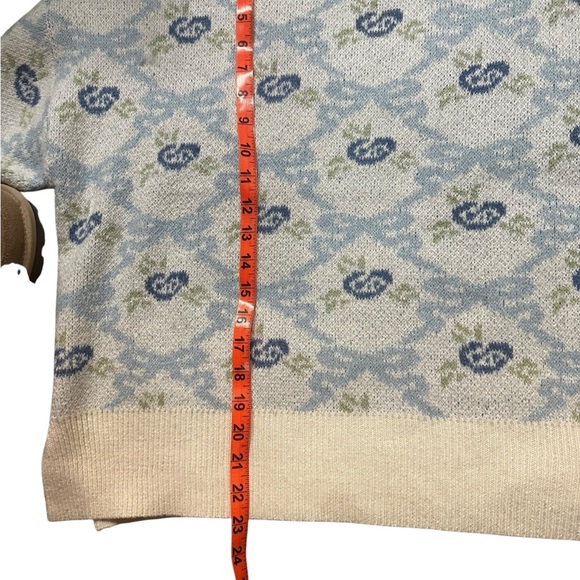 Sincerely Jules Bow Floral Oversized Sweater size Medium New - Picture 6 of 7